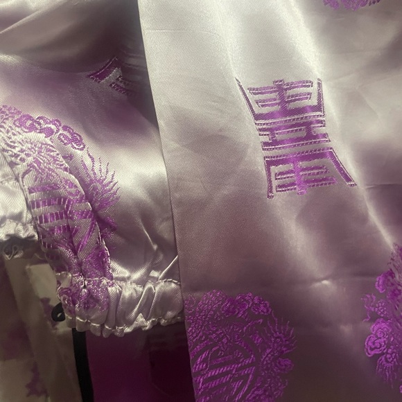 Authentic Japanese 3pc Silk Outfit!💜🤍 - Picture 11 of 11